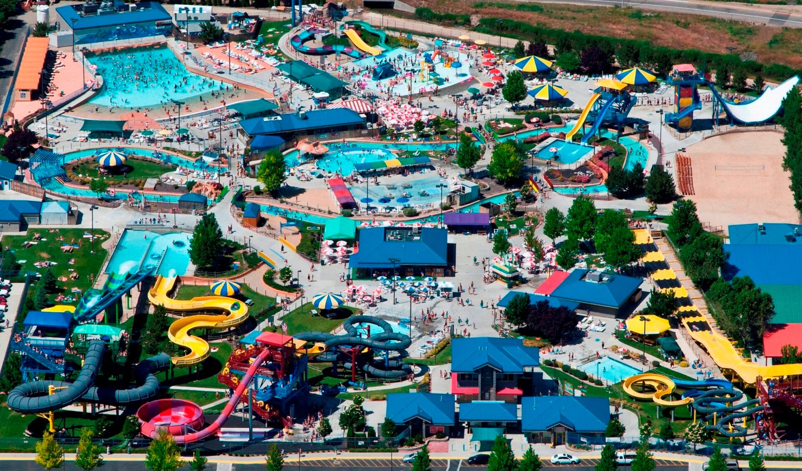 Roaring Springs Waterpark & Wahooz